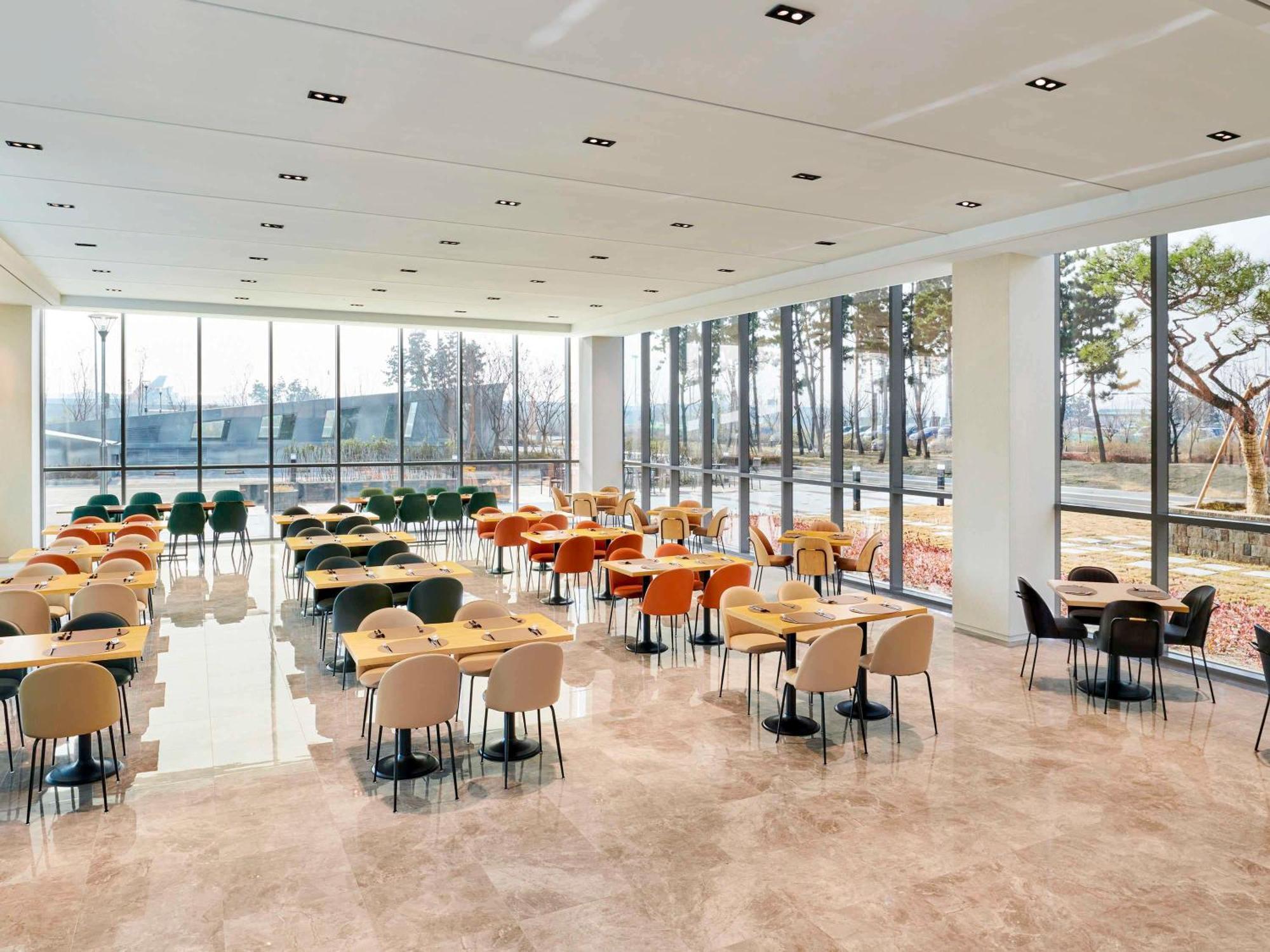 Ibis Styles Ambassador Incheon Airport T2 Hotel Exterior photo